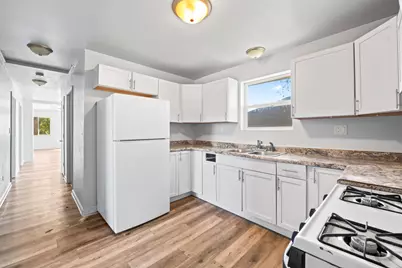 207 S Ottawa Street, Joliet, IL 60436 - Photo 9