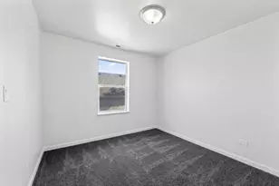 207 S Ottawa St, Joliet, IL 60436 - Photo 13