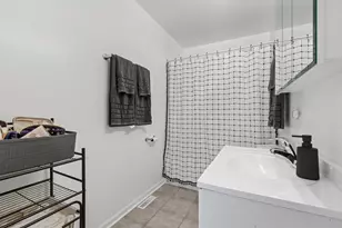 826 Elm Ave, Round Lake Park, IL 60073 - Photo 21