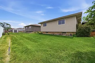 8424 168th St, Tinley Park, IL 60487 - Photo 25