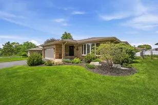 8424 168th St, Tinley Park, IL 60487 - Photo 1