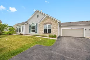 604 Handel Ln, Woodstock, IL 60098 - Photo 1