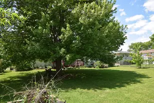 1531 N East End Ave, Round Lake Beach, IL 60073 - Photo 7