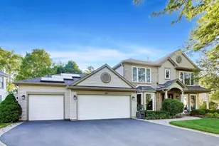 845 Saugatuck Trail, Vernon Hills, IL 60061 - Photo 3