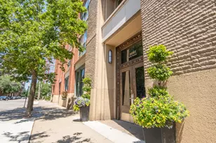 2001 S Calumet Ave, Chicago, IL 60616 - Photo 5