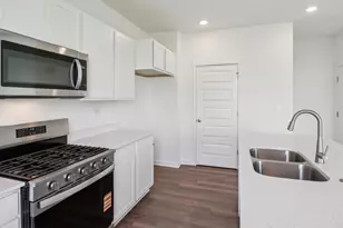 1110 Vista Ct, Hampshire, IL 60140 - Photo 9