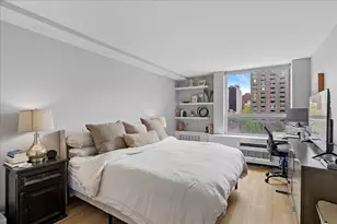 1355 N Sandburg Terrace, Chicago, IL 60610 - Photo 15