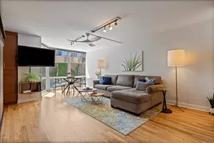21 W Goethe St, Chicago, IL 60610 - Photo 3