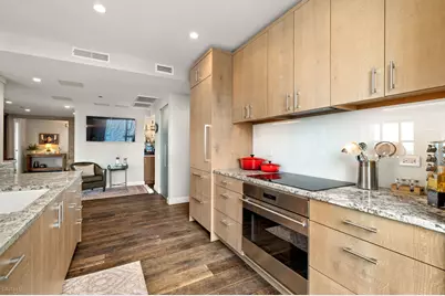 25 E Superior Street #3601, Chicago, IL 60611 - Photo 15
