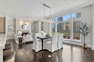 9 W Walton St, Chicago, IL 60610 - Photo 15