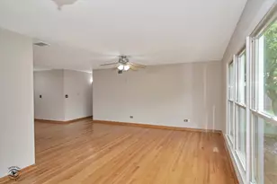 767 Oakwood Dr, Westmont, IL 60559 - Photo 9