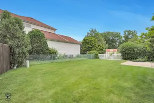 767 Oakwood Dr, Westmont, IL 60559 - Photo 29