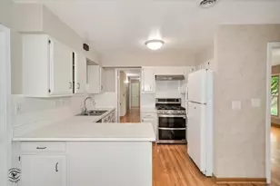 767 Oakwood Dr, Westmont, IL 60559 - Photo 13