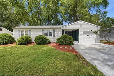 1824 E Lafayette Street, Bloomington, IL 61701 - Photo 1