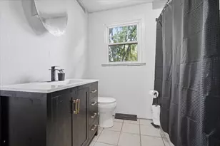 1824 E Lafayette St, Bloomington, IL 61701 - Photo 15