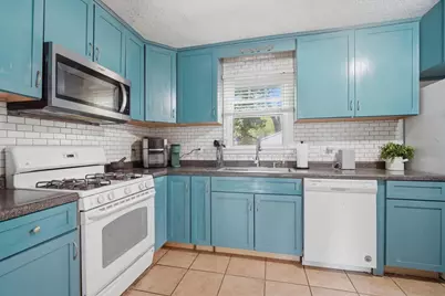 1824 E Lafayette Street, Bloomington, IL 61701 - Photo 9