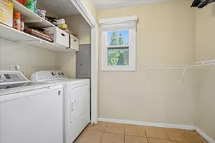 1824 E Lafayette St, Bloomington, IL 61701 - Photo 13
