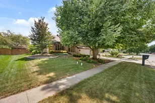 1404 Larson St, Sycamore, IL 60178 - Photo 35
