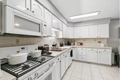 15931 Blackwater Court, Tinley Park, IL 60477 - Photo 9