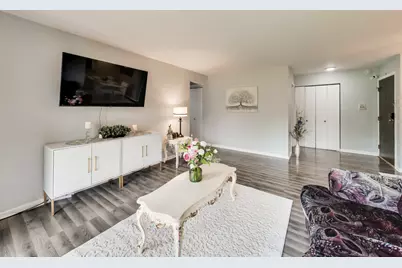 1264 Williamsburg Drive #D1, Schaumburg, IL 60193 - Photo 5
