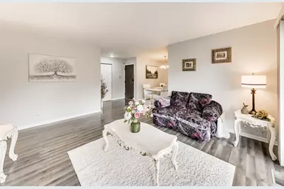 1264 Williamsburg Drive #D1, Schaumburg, IL 60193 - Photo 3