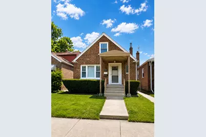 9755 S Maryland Avenue, Chicago, IL 60628 - Photo 1