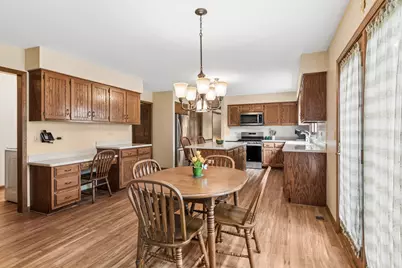 6127 Tyrnbury Drive, Lisle, IL 60532 - Photo 9