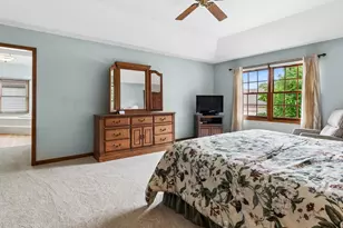 6127 Tyrnbury Dr, Lisle, IL 60532 - Photo 15