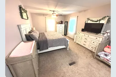 440 N Indiana Avenue, Salem, IL 62881 - Photo 7