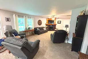 440 N Indiana Ave, Salem, IL 62881 - Photo 3