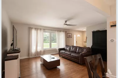 10136 Charles Avenue, Palos Hills, IL 60465 - Photo 9