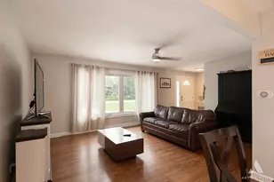 10136 Charles Ave, Palos Hills, IL 60465 - Photo 9