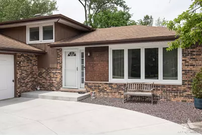 10136 Charles Avenue, Palos Hills, IL 60465 - Photo 5