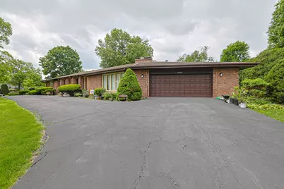 9 Camelot Drive, Oak Brook, IL 60523 - Photo 3