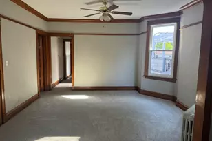 2005 W Greenleaf Ave, Chicago, IL 60645 - Photo 5