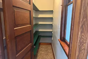 2005 W Greenleaf Ave, Chicago, IL 60645 - Photo 9