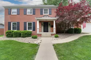 206 Fleetwood Dr, Bloomington, IL 61701 - Photo 3