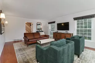 206 Fleetwood Dr, Bloomington, IL 61701 - Photo 9