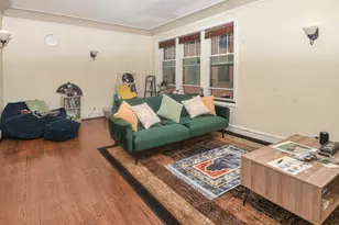 1217 W Granville Ave, Chicago, IL 60660 - Photo 3