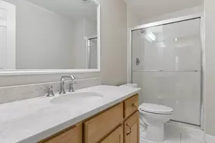 245 Burlington Ave, Clarendon Hills, IL 60514 - Photo 15