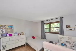 825 Walnut Dr, Darien, IL 60561 - Photo 17