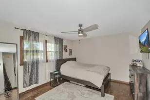 825 Walnut Dr, Darien, IL 60561 - Photo 13