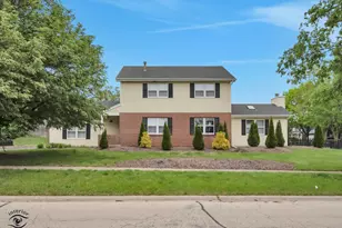8348 Adbeth Ave, Woodridge, IL 60517 - Photo 1