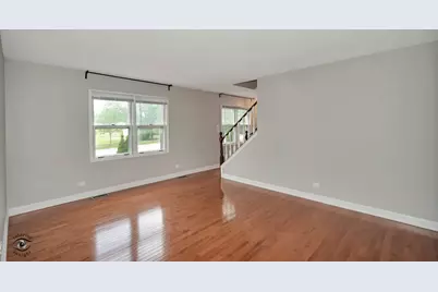 8348 Adbeth Avenue, Woodridge, IL 60517 - Photo 7