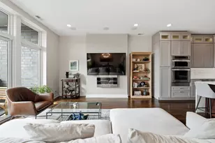 2825 N Halsted St, Chicago, IL 60657 - Photo 5