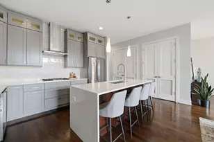 2825 N Halsted St, Chicago, IL 60657 - Photo 9