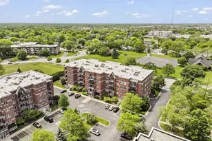 3451 N Carriageway Dr, Arlington Heights, IL 60004 - Photo 33