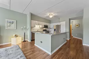3451 N Carriageway Dr, Arlington Heights, IL 60004 - Photo 13