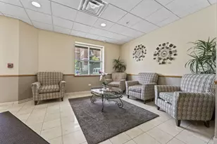3451 N Carriageway Dr, Arlington Heights, IL 60004 - Photo 3