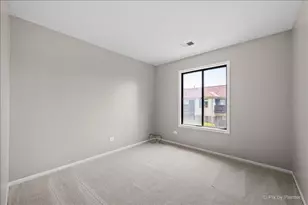 827 E Kings Row, Palatine, IL 60074 - Photo 17